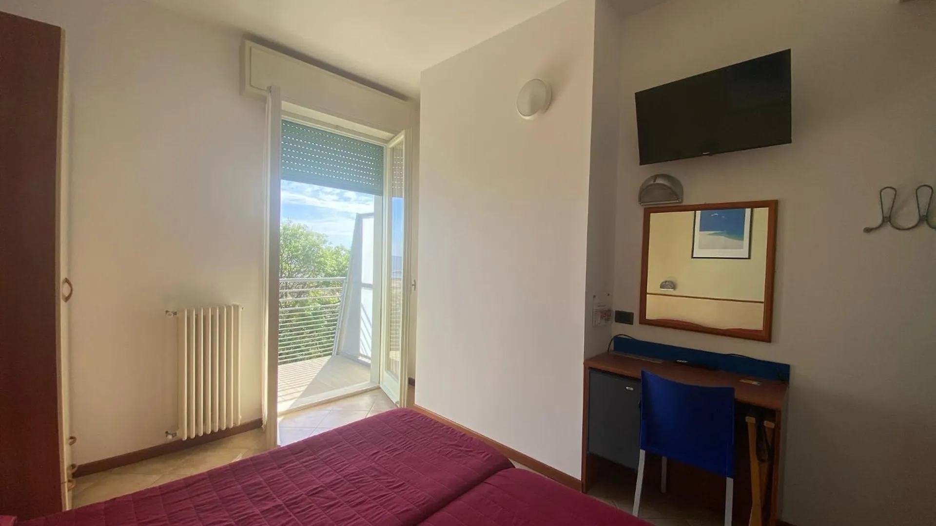 Hotel Brasilia Lido di Classe 3*,  Italy